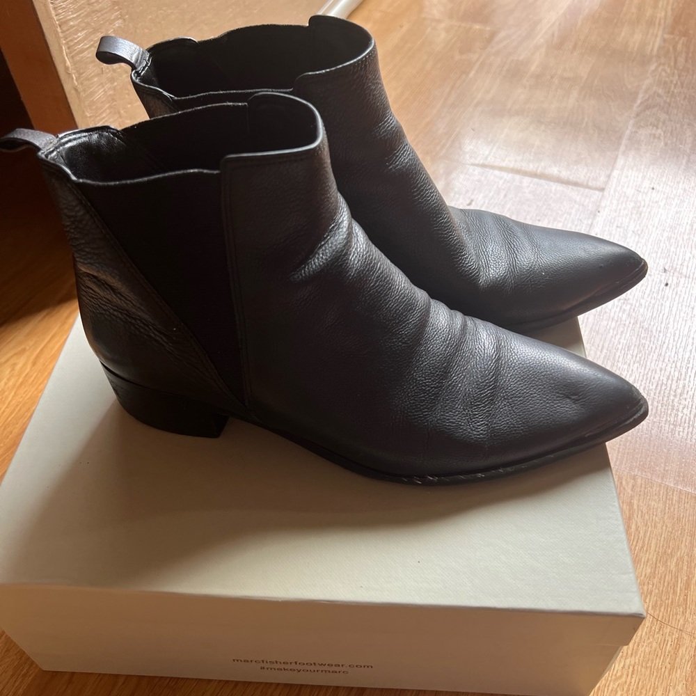 Marc Fisher Yale Chelsea boots